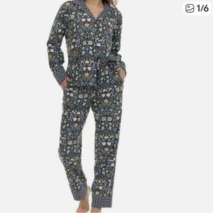 Vera Bradly Enchanted Woodland 2 Piece Pajama Set